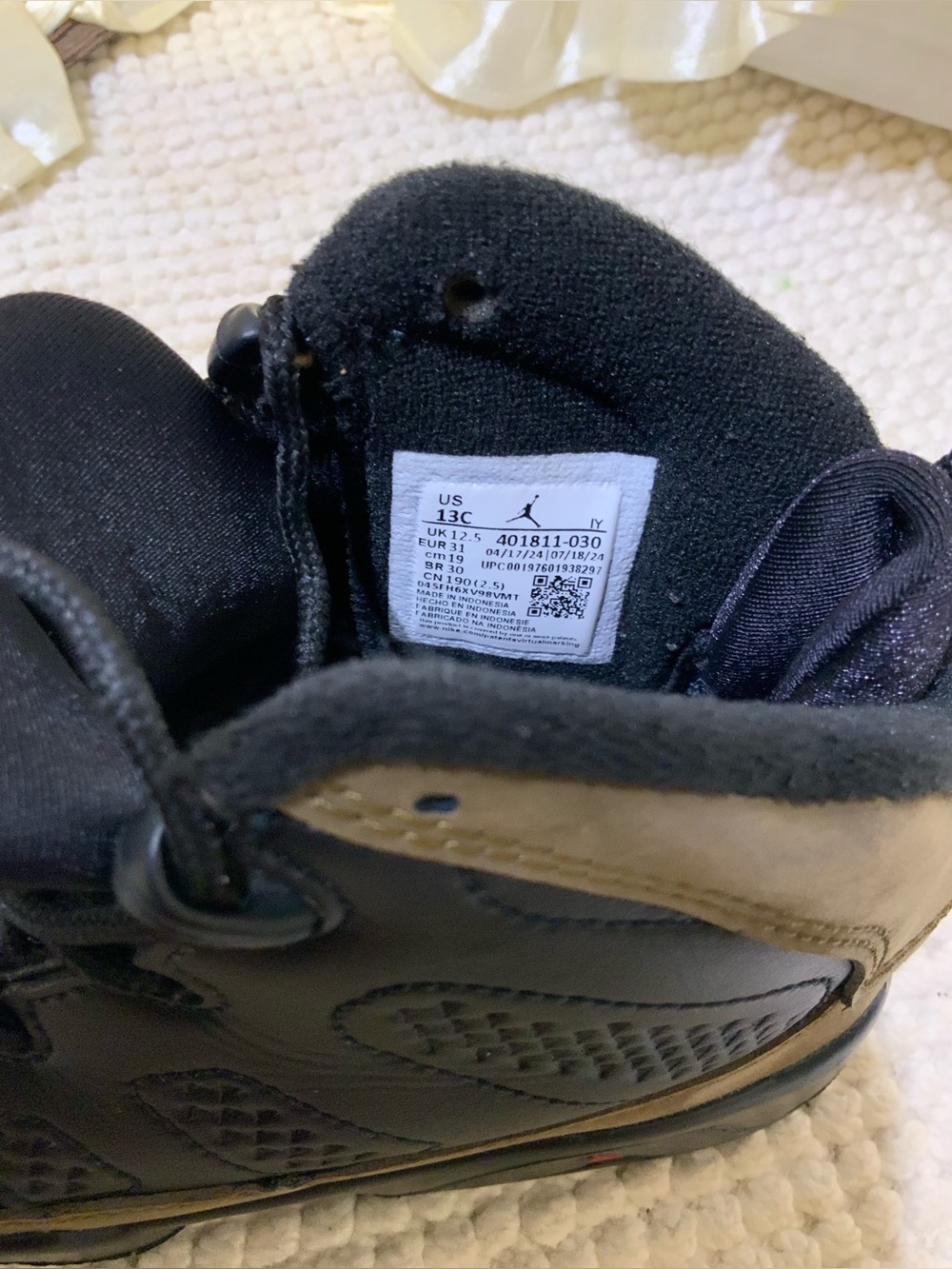 NIKE - Picture 9 of 10